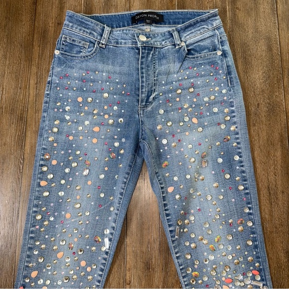 Boston Proper Scattered Embellishment Slim Straight Leg Jean NWOT Sz 2 - Picture 11 of 16
